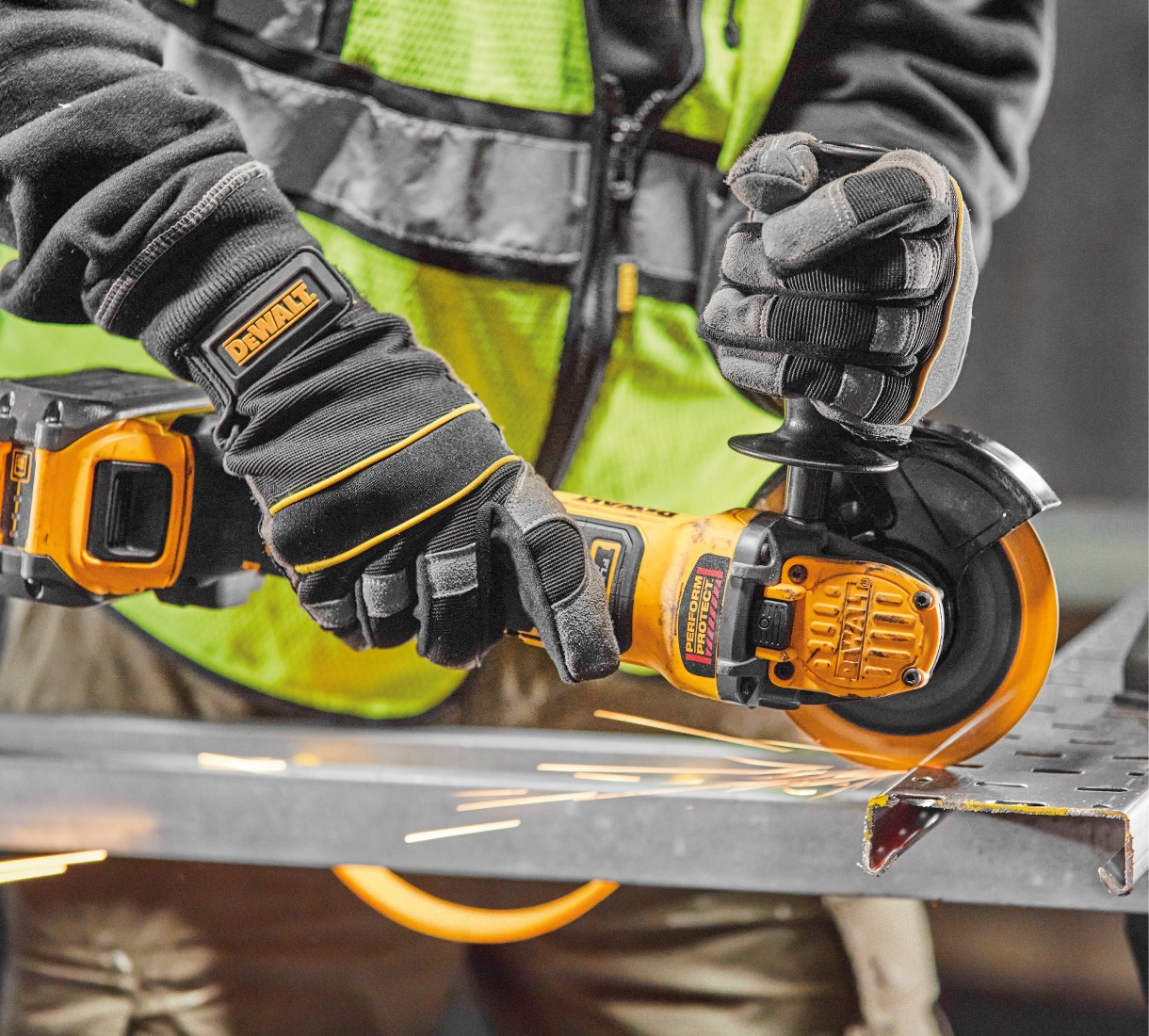 DEWALT – instrumenti profesionāļiem