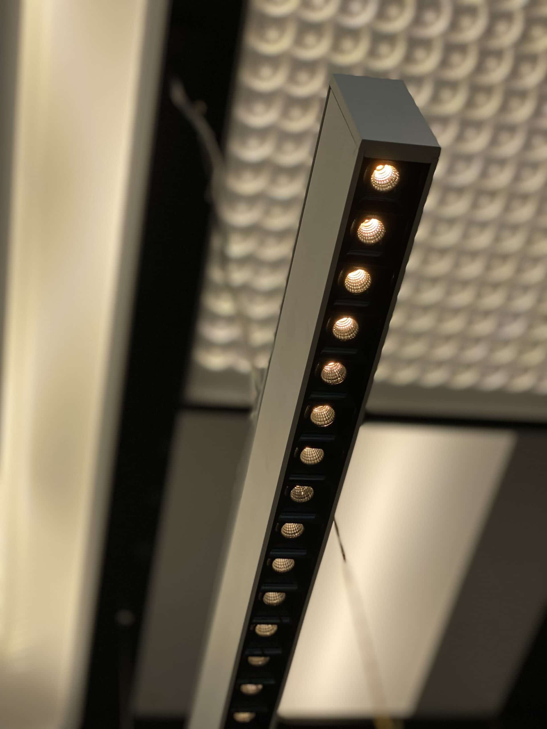 ONE LIGHT Linear piekaramā lampa