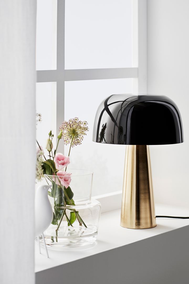 Markslöjd BLANCA galda lampa