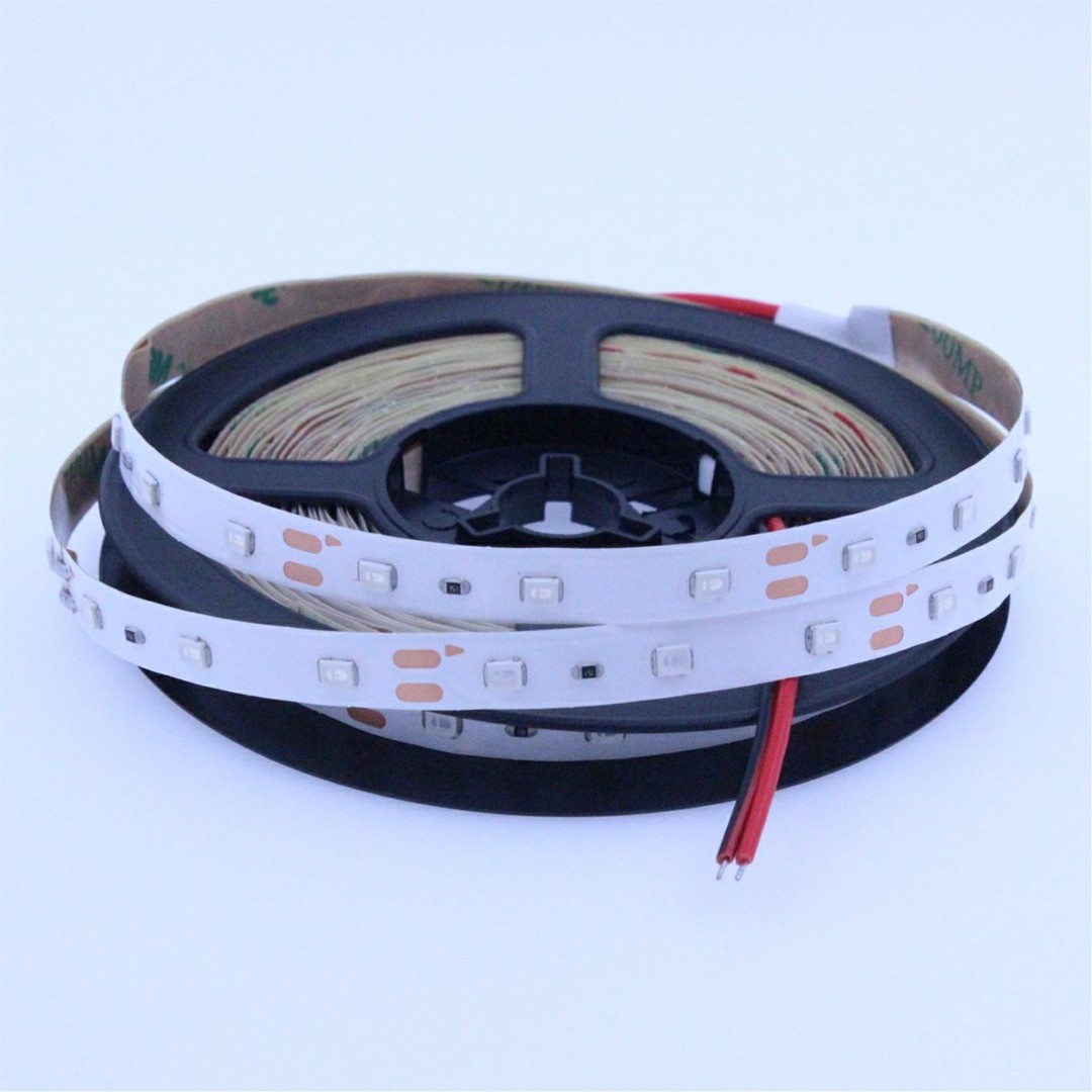 LED lente zils 12 V 4,8W/m IP20 5m rullis